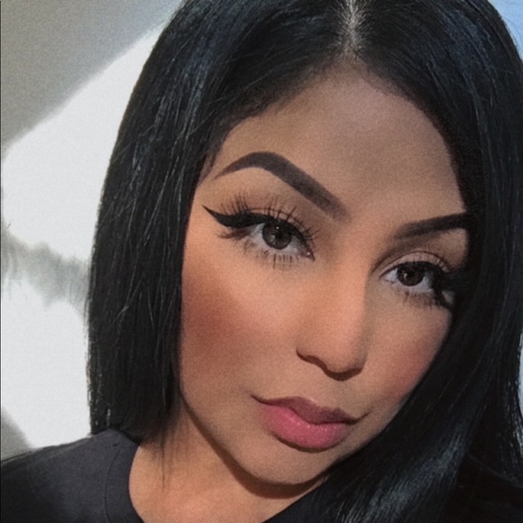 Meet your Posher, Joanna - Picture 1 of 1